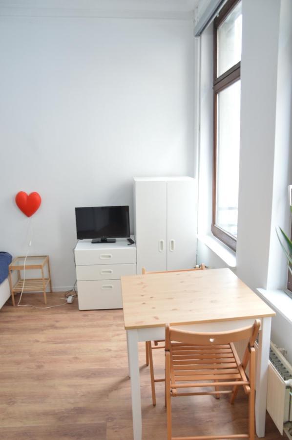 Ferienwohnung Awesome Studio In Marolles Brüssel Exterior foto